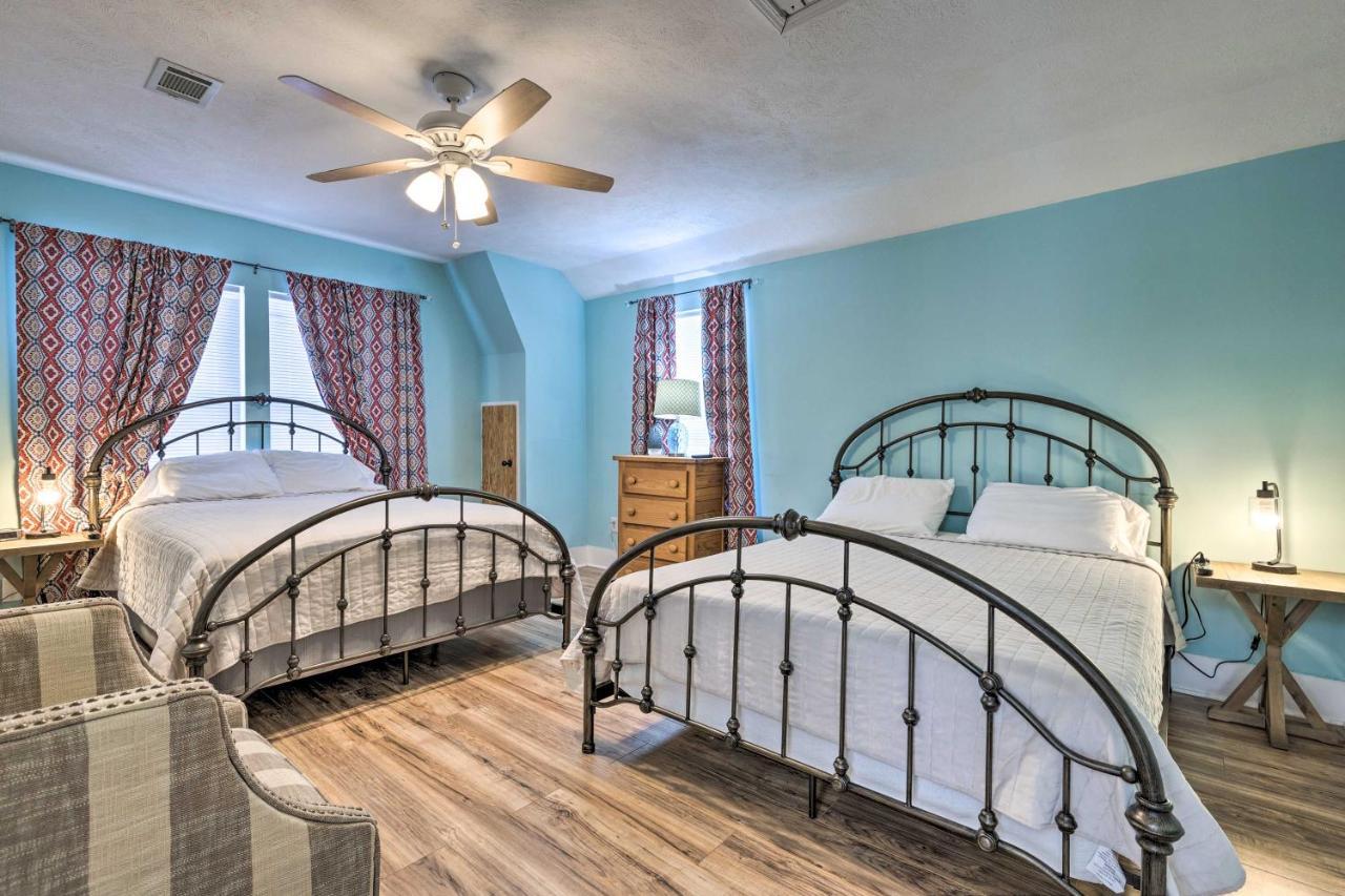 Beachside Getaway - Walk To Gulf, Pier And Casino! Villa Gulfport Esterno foto